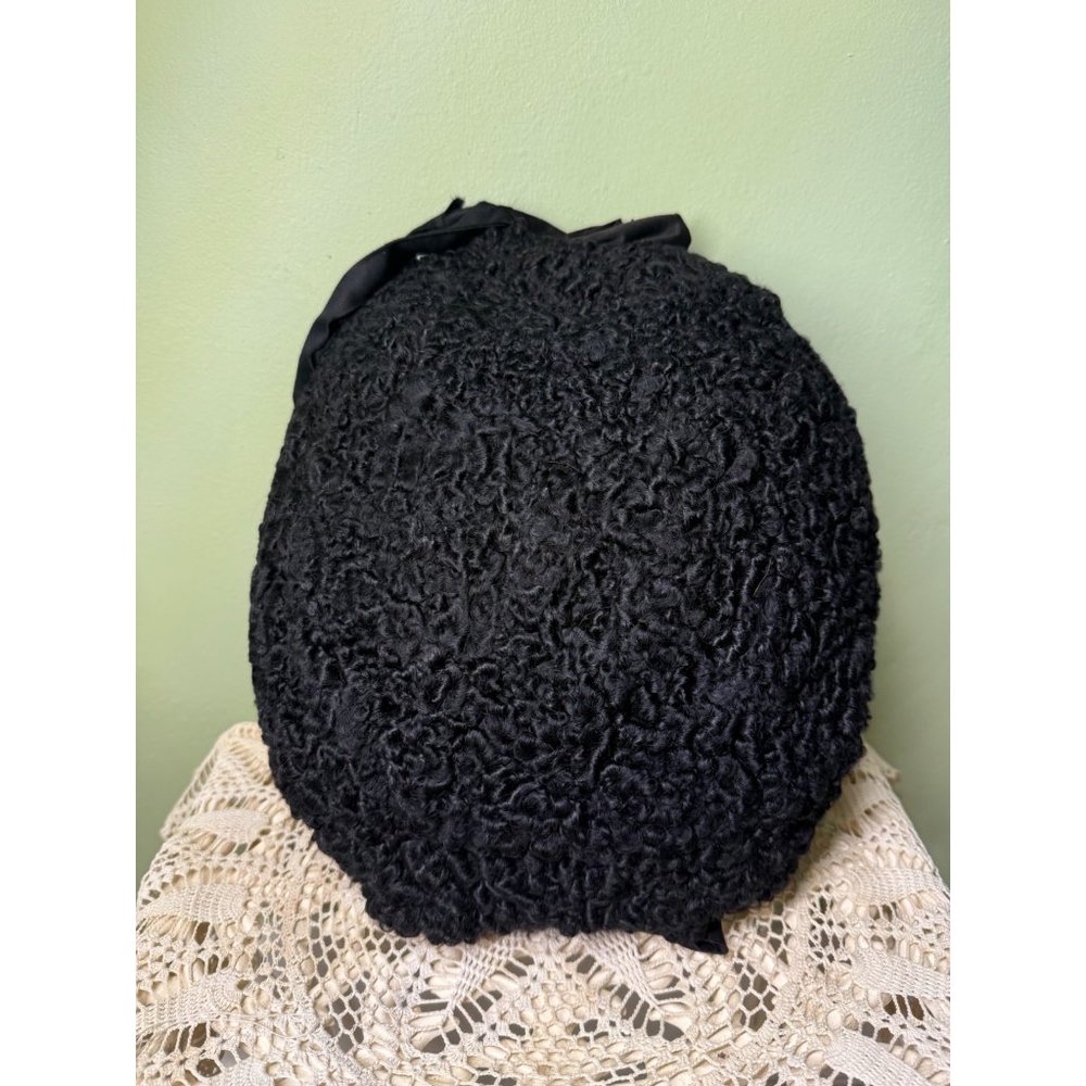 Antique 1920's Curly black lambs wool hand Muff Warmer - Picture 9 of 14